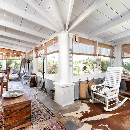 Paradiso Vintage Villa: Traditional 1944 Gem * Amaniou