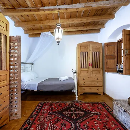 Paradiso Vintage Villa: Traditional 1944 Gem Сasa de vacaciones Amaniou