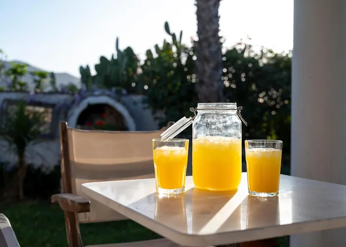 Paradiso Vintage Villa: Traditional 1944 Gem Amaniou