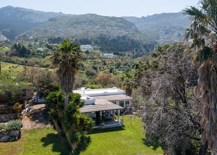 Paradiso Vintage Villa: Traditional 1944 Gem بيت للعطل Amaniou