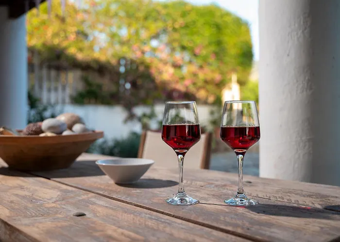 Paradiso Vintage Villa: Traditional 1944 Gem Amaniou