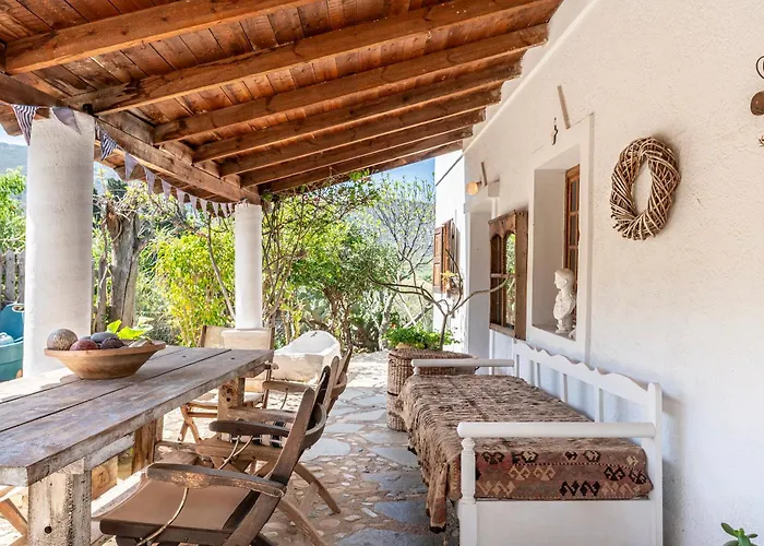 Paradiso Vintage Villa: Traditional 1944 Gem بيت للعطل Amaniou