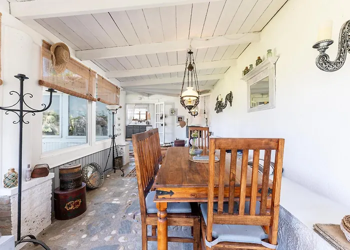 Paradiso Vintage Villa: Traditional 1944 Gem بيت للعطل Amaniou