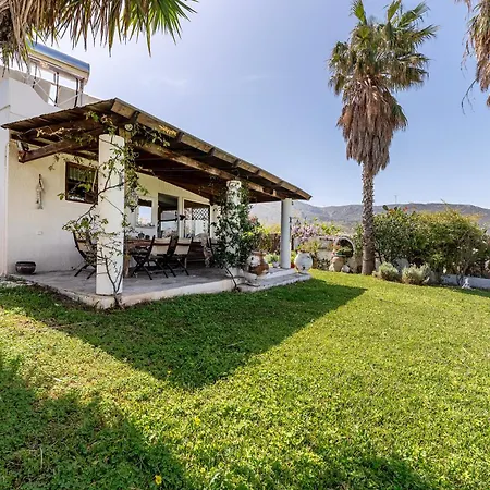 Paradiso Vintage Villa: Traditional 1944 Gem Nyaraló