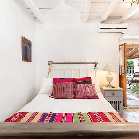 Paradiso Vintage Villa: Traditional 1944 Gem * Amaniú