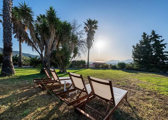 Paradiso Vintage Villa: Traditional 1944 Gem Tatil Evi